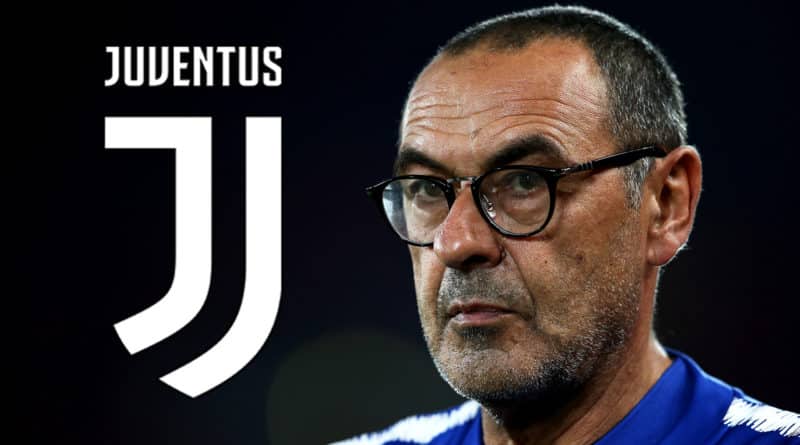 Risultati immagini per sarri con la maglia della juventus